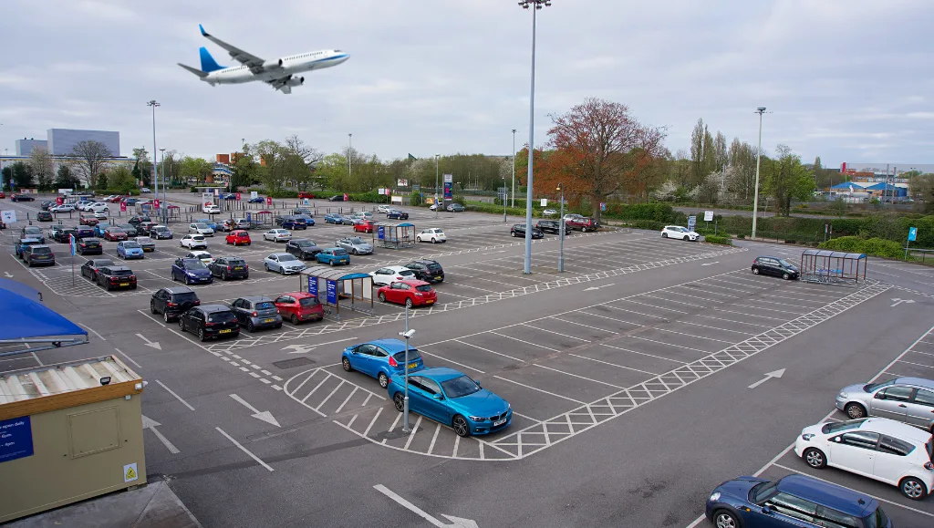 Secrets to Finding Last Minute Parking at MCI Without Overpaying