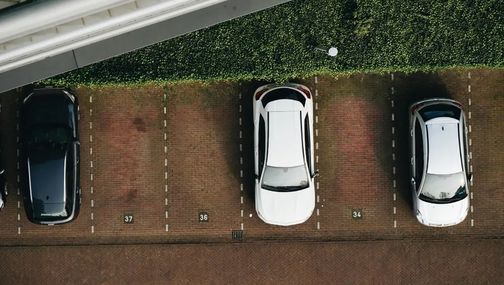 Choosing Off-Site Parking Options Near Kansas City International Airport